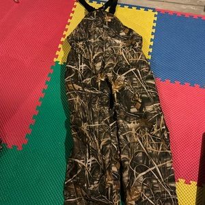 Game Hide camouflage overalls. Size Large